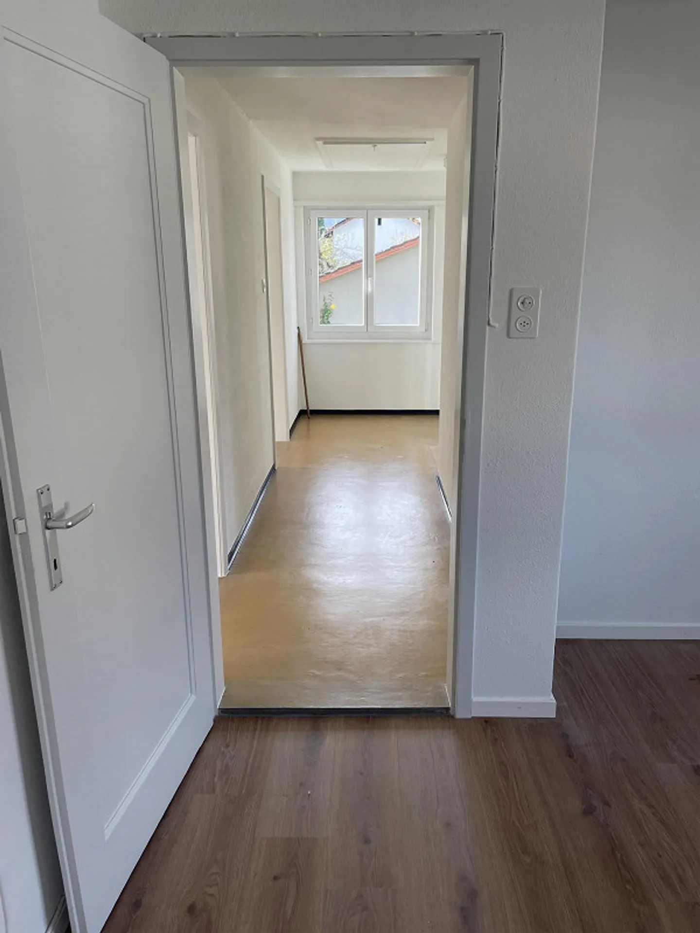 Comprehensively renovated 5.5-room house with garden and garage - Photo 9 of 14