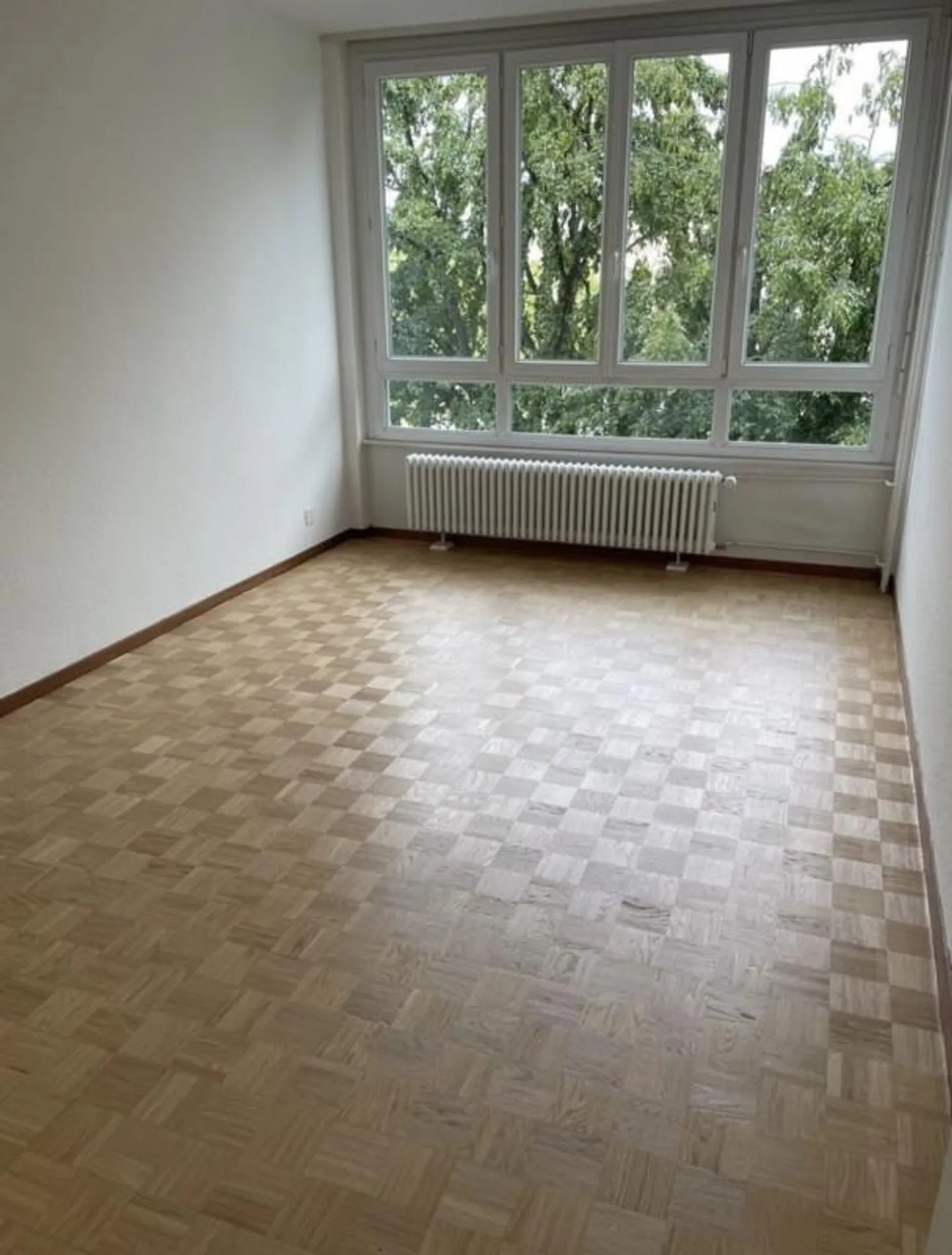 MIETÜBERNAHME - SUPERB 3-ZIMMER WOHNUNG IN CHÂTELAINE - Foto 4 von 10