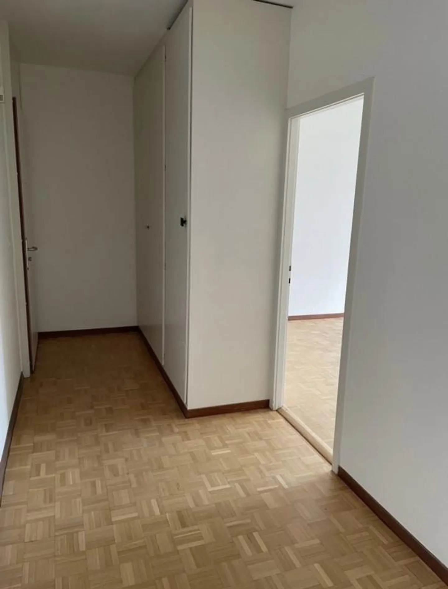 MIETÜBERNAHME - SUPERB 3-ZIMMER WOHNUNG IN CHÂTELAINE - Foto 6 von 10