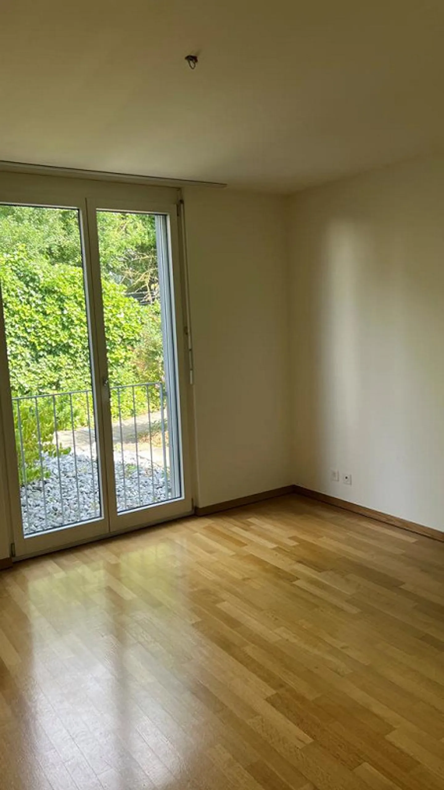 Bright 2-room apartment on the 1st floor - Photo 4 of 5