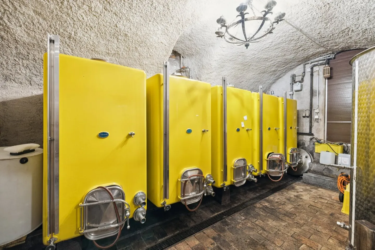 Selten! Im Dorf Ollon authentisches Winzerhaus & Nebengebäude - Foto 20 von 31