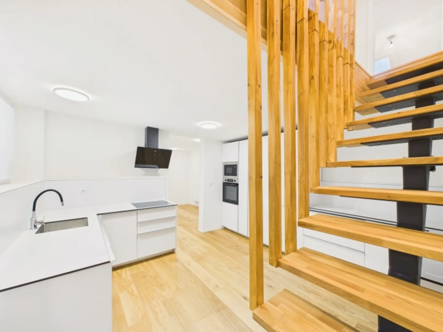 First rental - 4.5-room maisonette apartment with 3 outdoor parking spaces in Rietheim - Photo 4 of 11