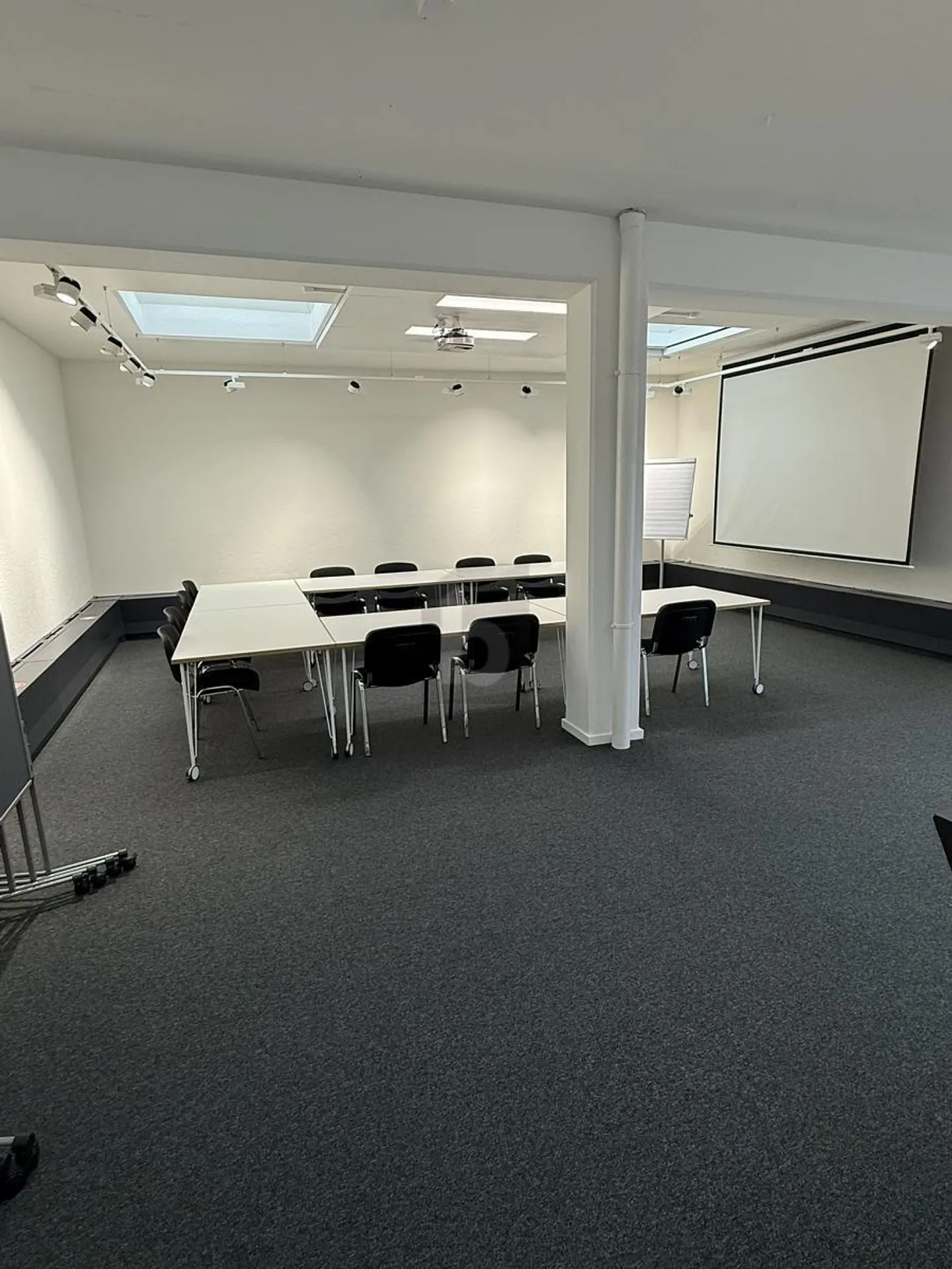 IN A CENTRAL LOCATION WITH FISHBONE PARQUET - Photo 4 of 6