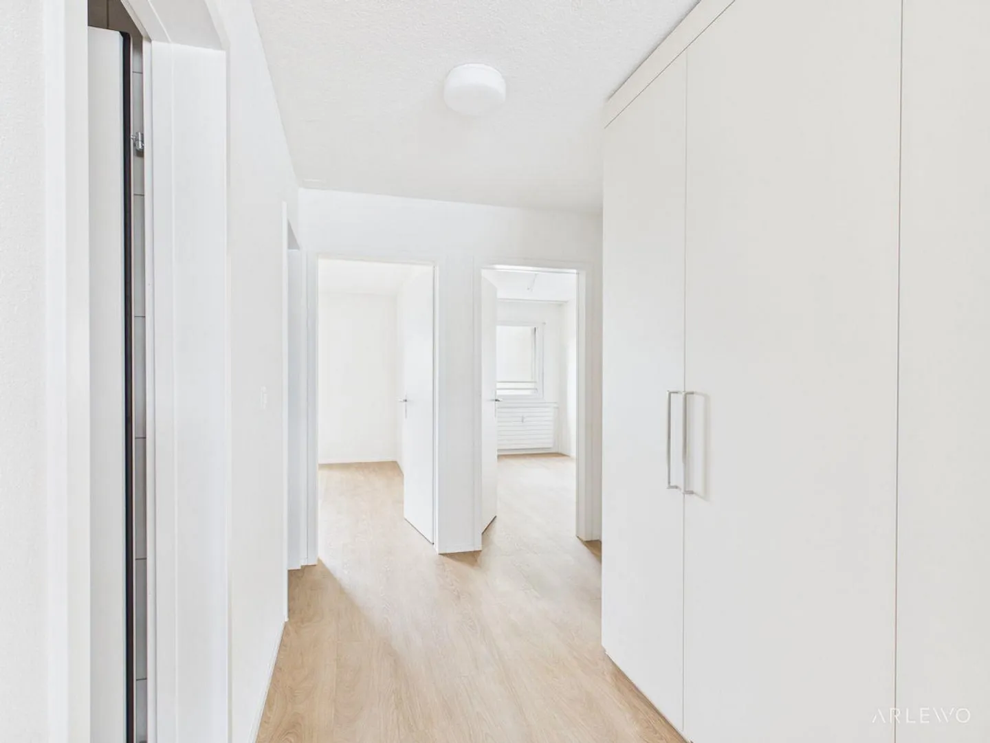 Appartement en attique avec vue - vue panoramique sur les montagnes et le lac - Photo 8 sur 13