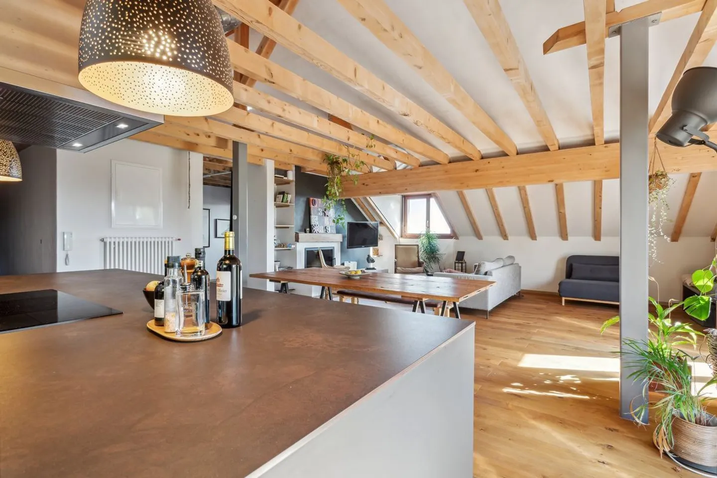 Charmant attique de type loft de 4.5pcs au calme à Mont-Sur-Rolle - Photo 2 sur 10