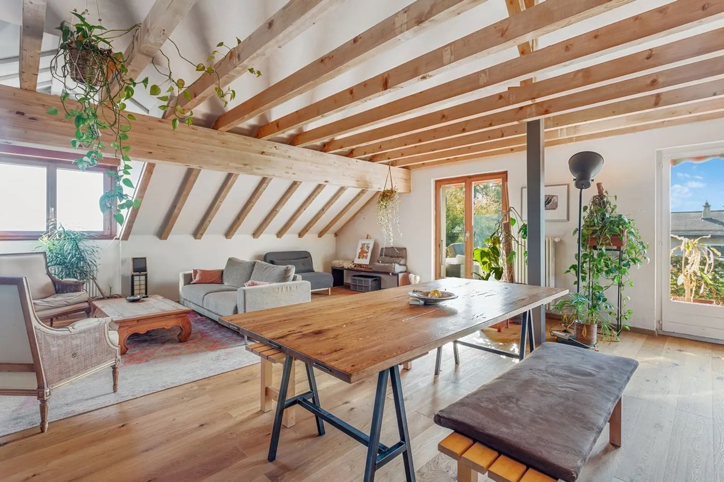 Charmant attique de type loft de 4.5pcs au calme à Mont-Sur-Rolle - Photo 4 sur 10