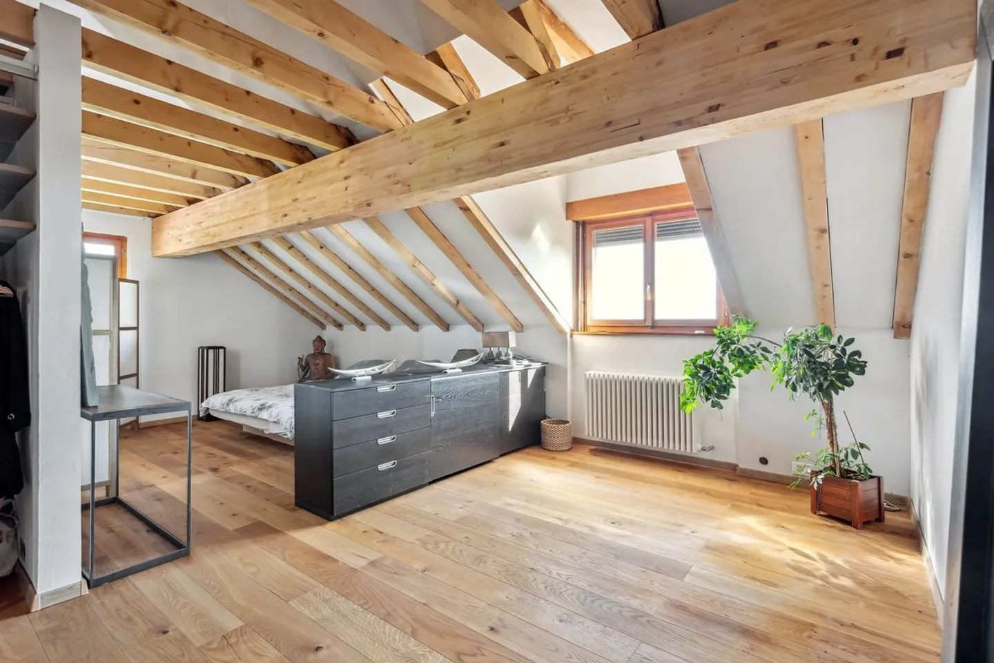 Charmant attique de type loft de 4.5pcs au calme à Mont-Sur-Rolle - Photo 7 sur 10