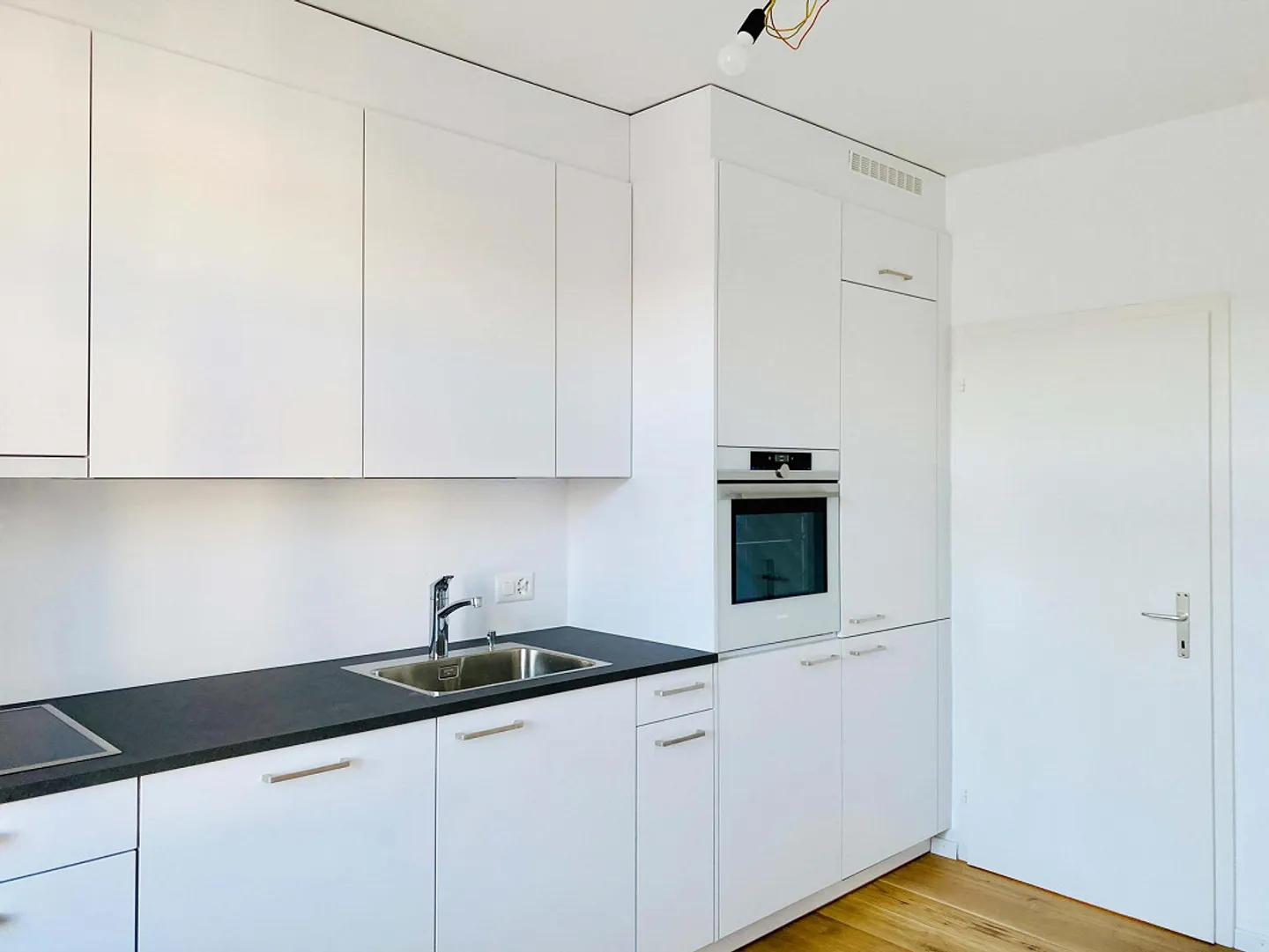 Magnifique grand appartement avec de grandes fenêtres - Photo 12 sur 14