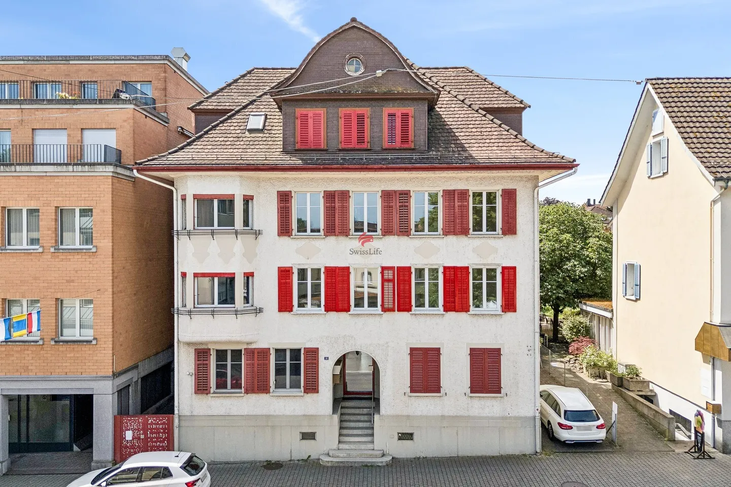 Investment Opportunity: 6 Apartments - Photo 2 of 8