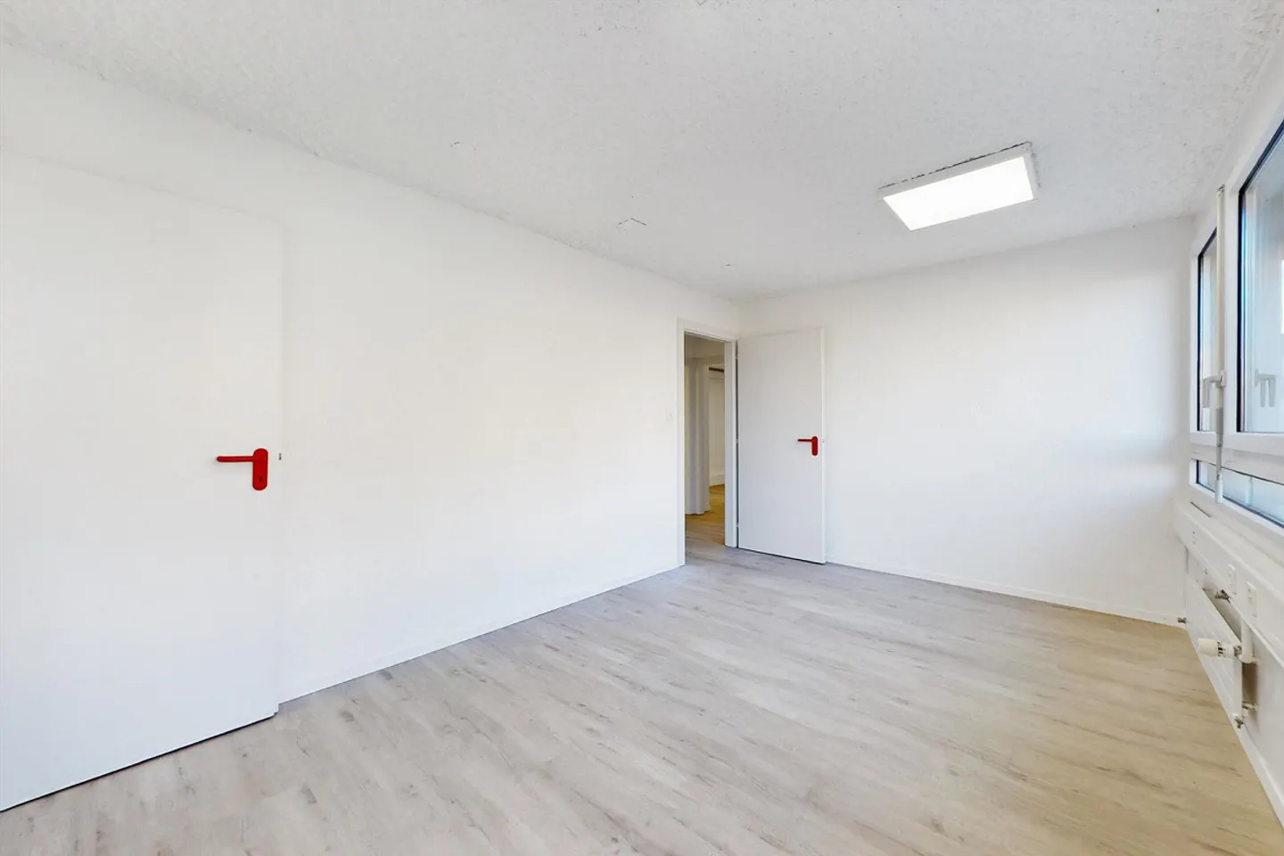 Funktionale und helle Büros in unmittelbarer Nähe des Bahnhofs - Foto 5 von 10