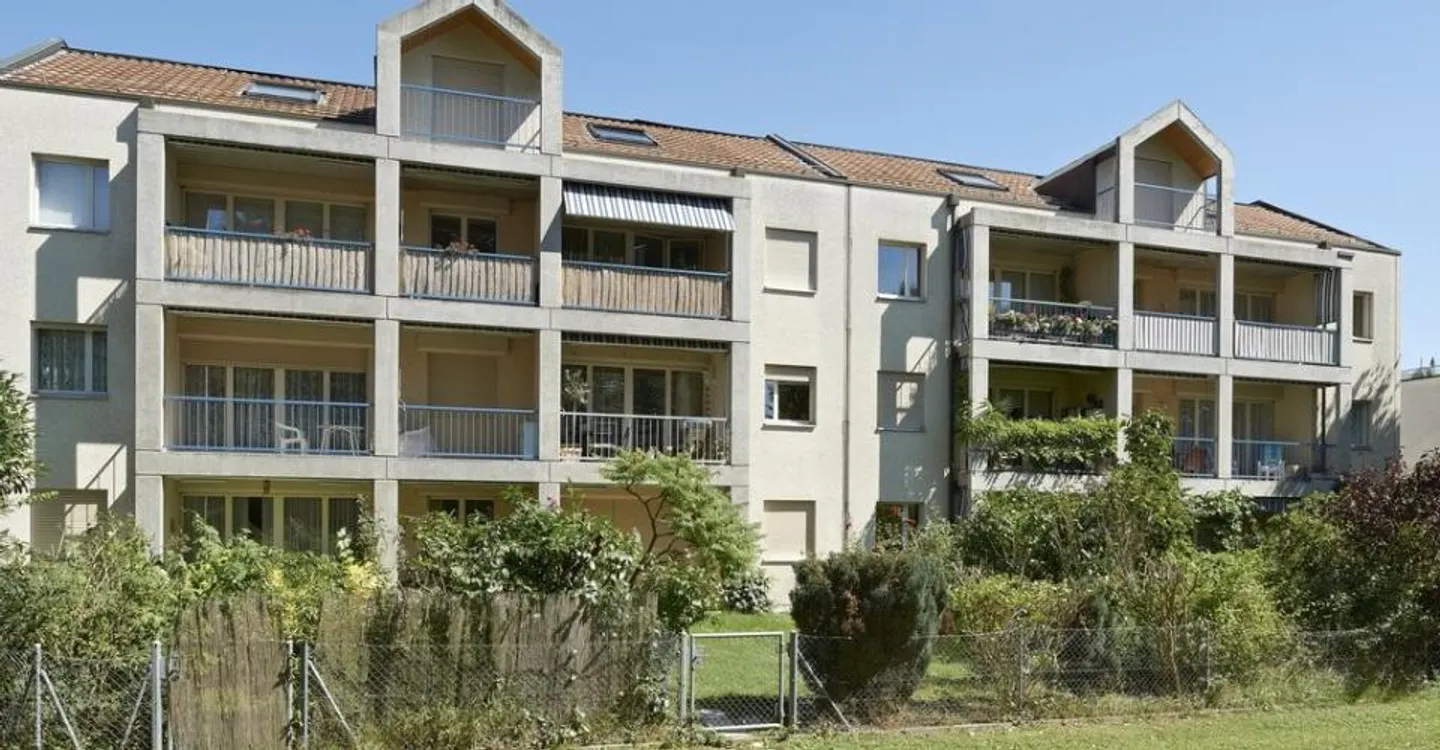 Rent without deposit - Beautiful 3-room apartment in Thônex - Photo 1 of 6