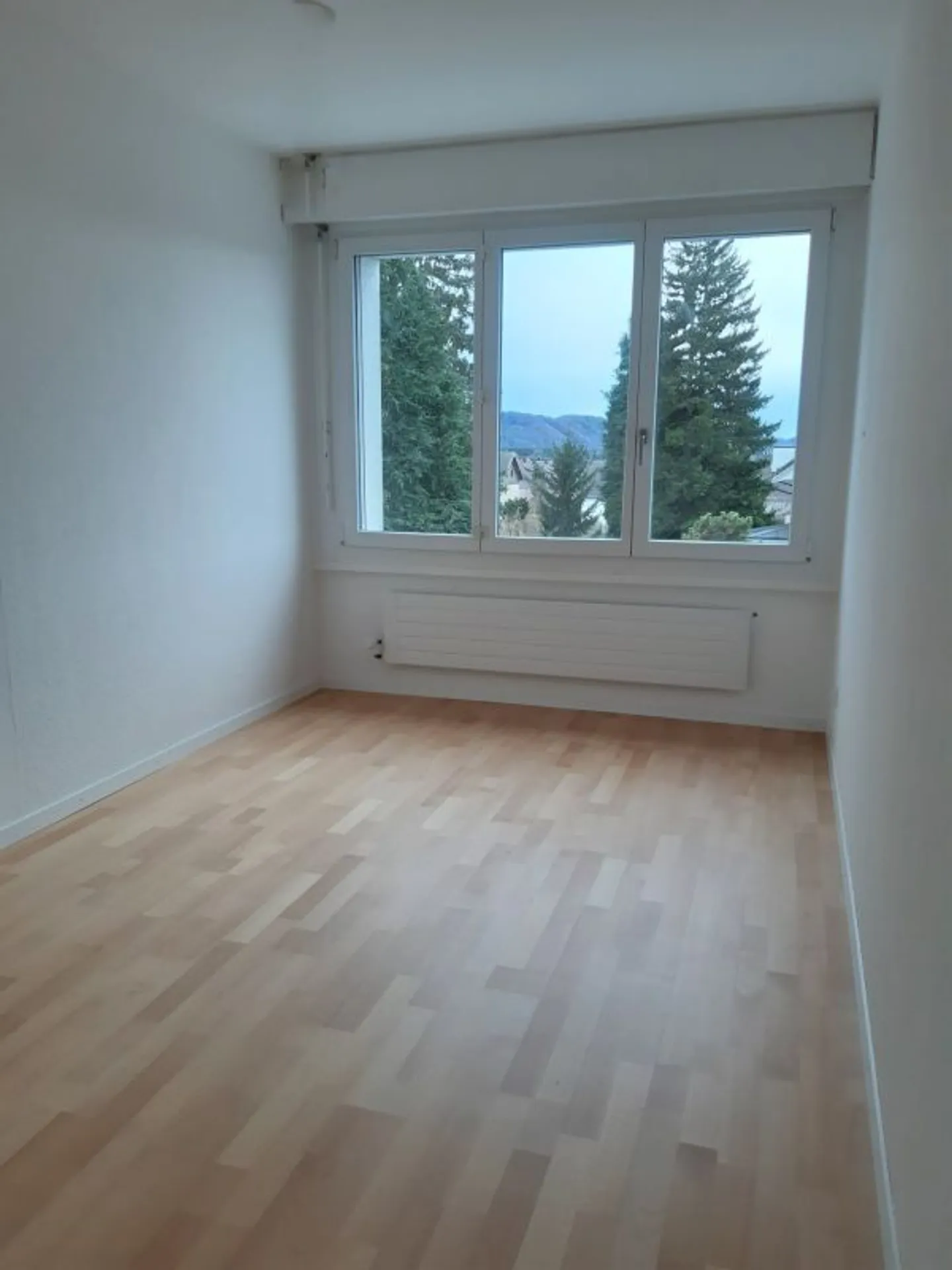 Lichtdurchflutete 4 1/2 Zimmer mit Balkon - Foto 10 von 12