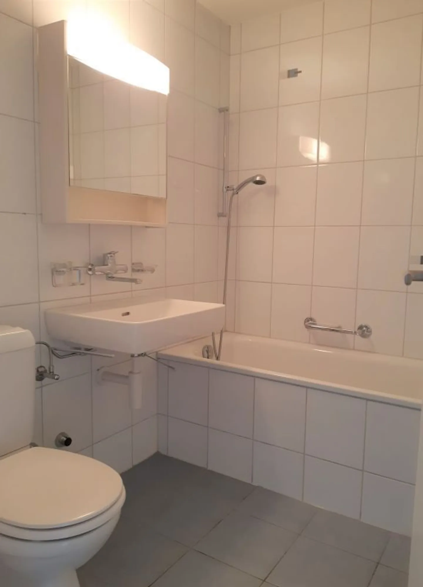 Lichtdurchflutete 4 1/2 Zimmer mit Balkon - Foto 12 von 12