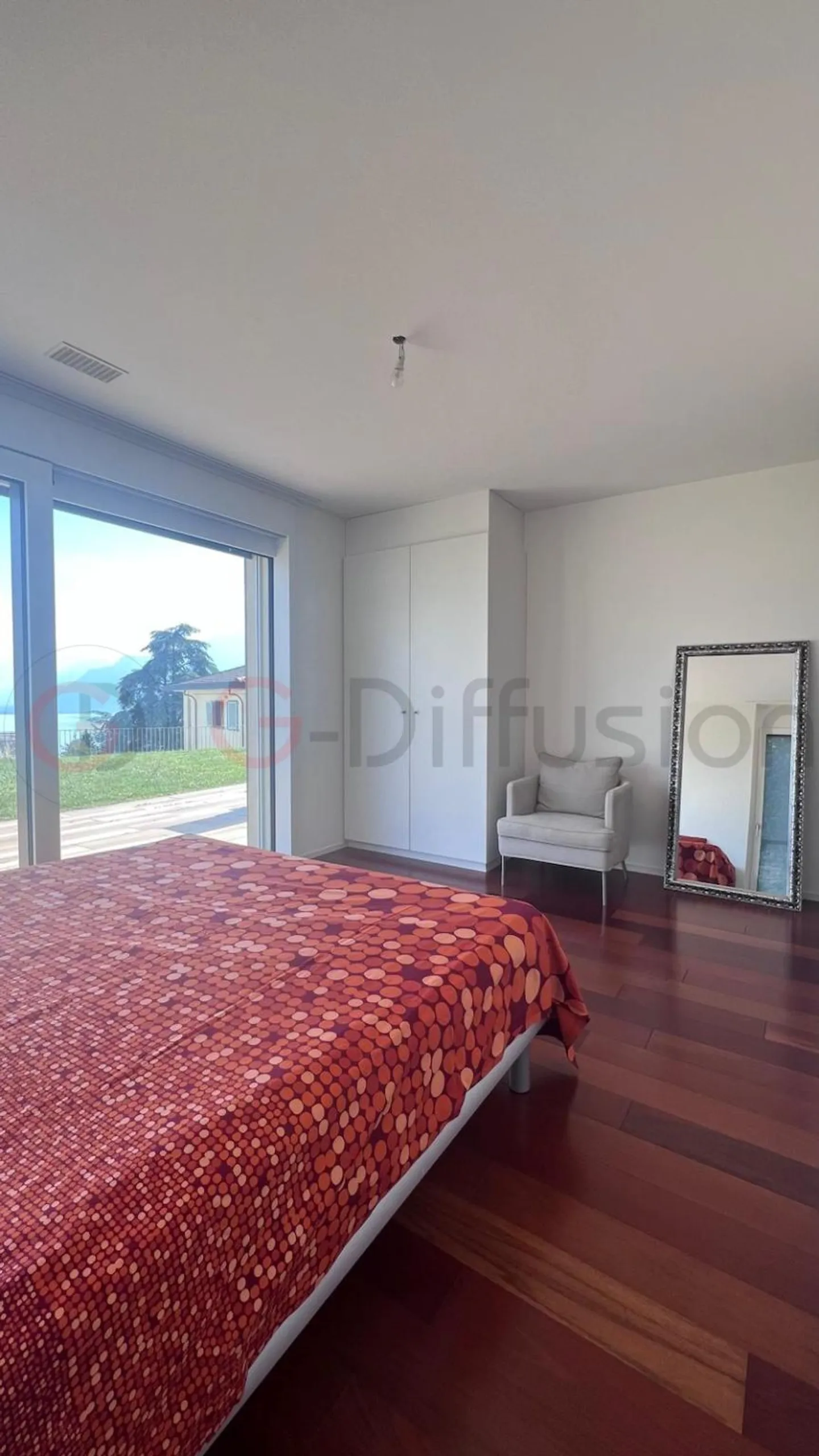 Appartement de Luxe avec Vue sur le Lac - Photo 5 sur 12