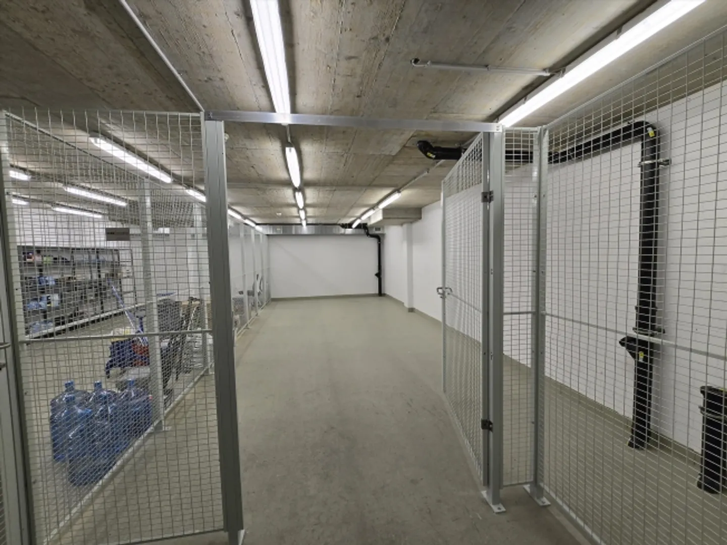 Rent Storage Space in Lokwerk - Photo 2 of 4