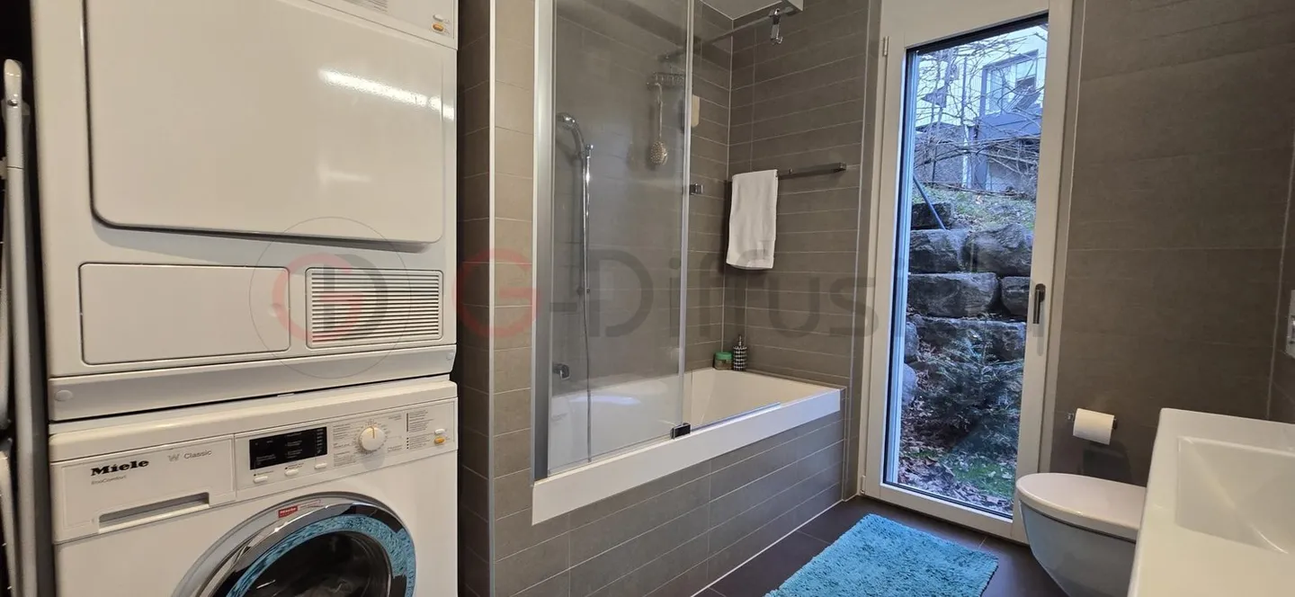 Appartement de Luxe avec Vue sur le Lac - Photo 8 sur 12