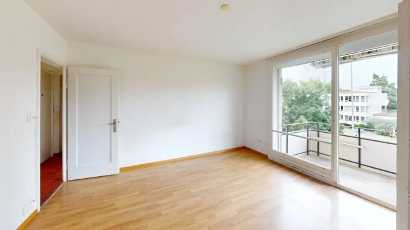 Appartement lumineux de 4 pièces à louer temporairement à Zürich-Oerlikon (jusqu'au 31.03.2026) - Photo 2 sur 13