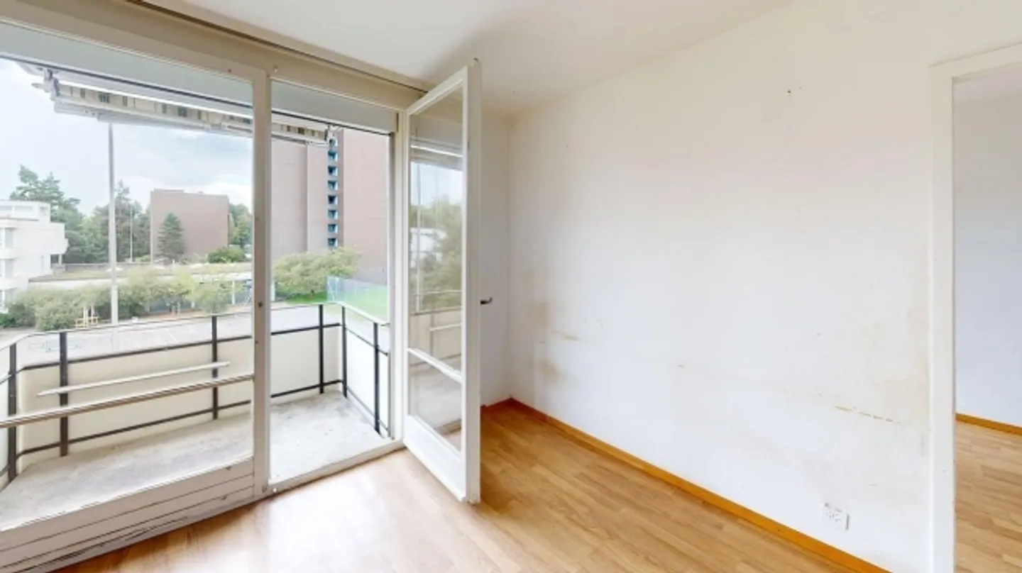 Appartement lumineux de 4 pièces à louer temporairement à Zürich-Oerlikon (jusqu'au 31.03.2026) - Photo 3 sur 13
