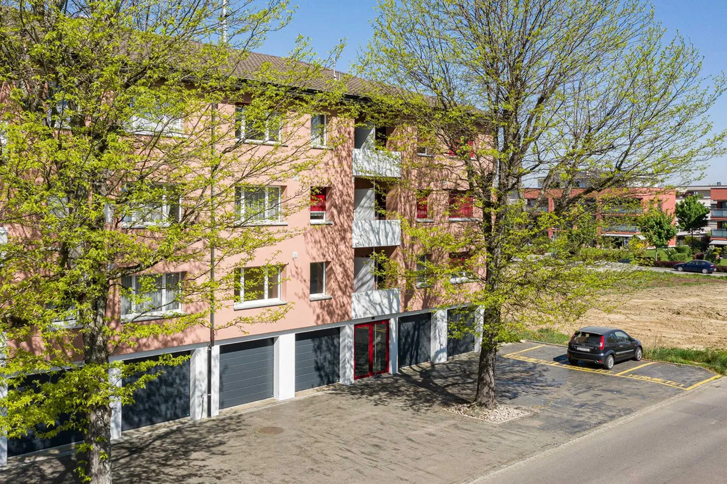 Ampio appartamento di 3,5 locali di circa 84m2 - Tranquillo - Vicino ai mezzi pubblici - Foto 1 di 9