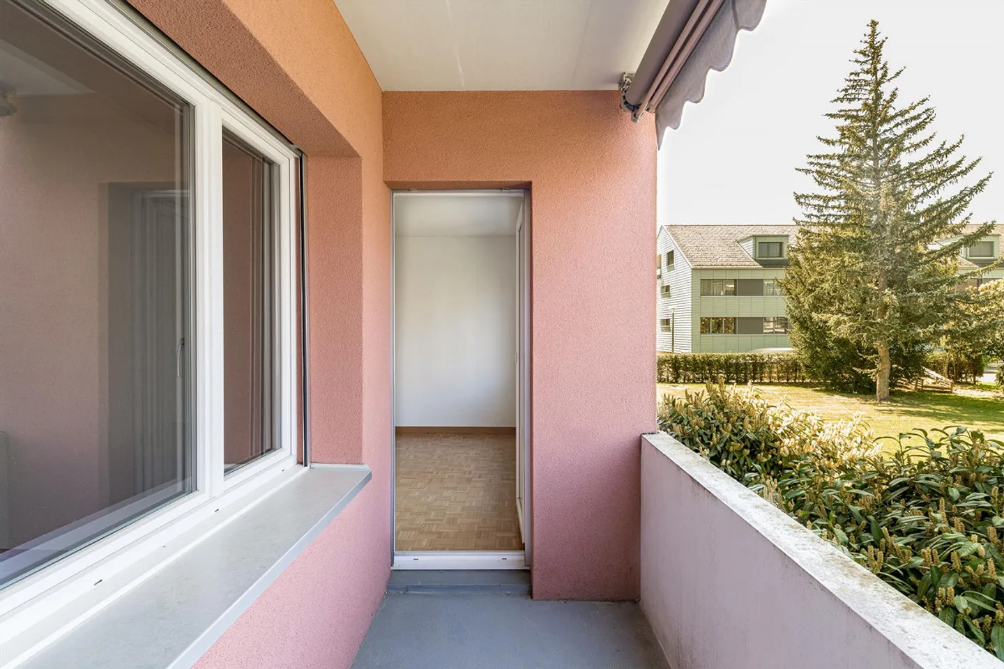 Ampio appartamento di 3,5 locali di circa 84m2 - Tranquillo - Vicino ai mezzi pubblici - Foto 7 di 9