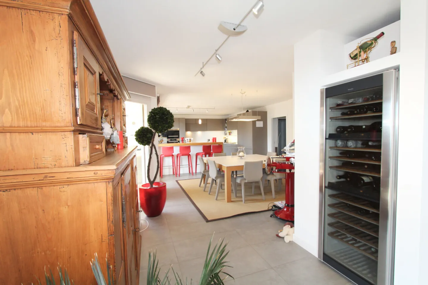 Attique en duplex au coeur du Lavaux d'env. 330 m2 PPE - Photo 4 sur 14