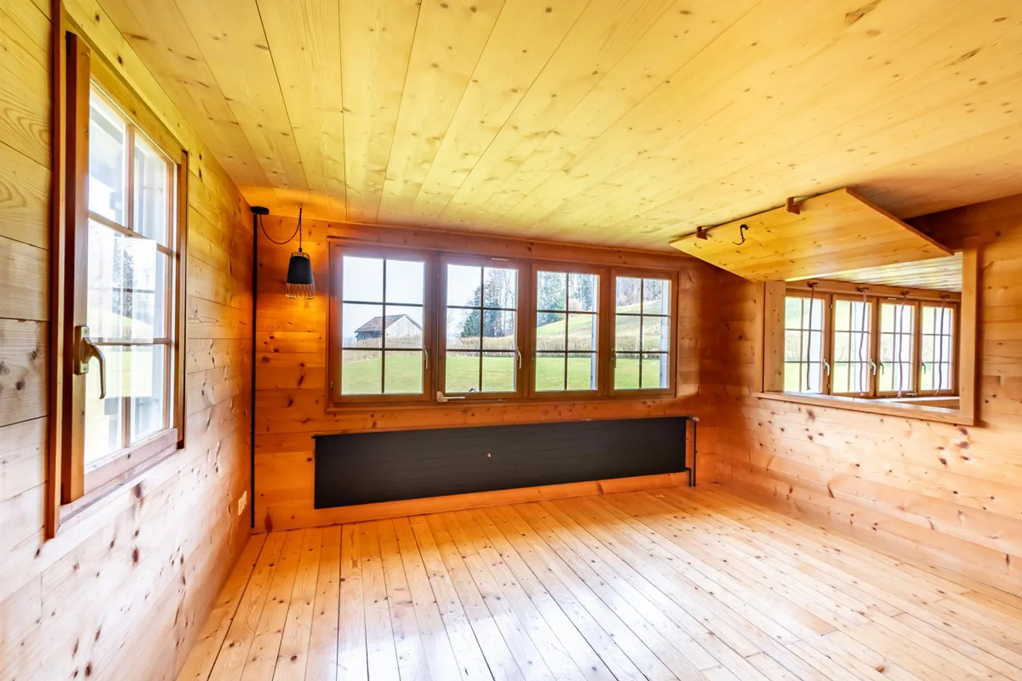 Traditional Appenzeller House in the Midst of Unique Countryside - Photo 12 of 32