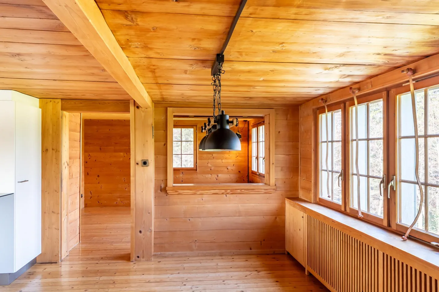 Traditional Appenzeller House in the Midst of Unique Countryside - Photo 13 of 32