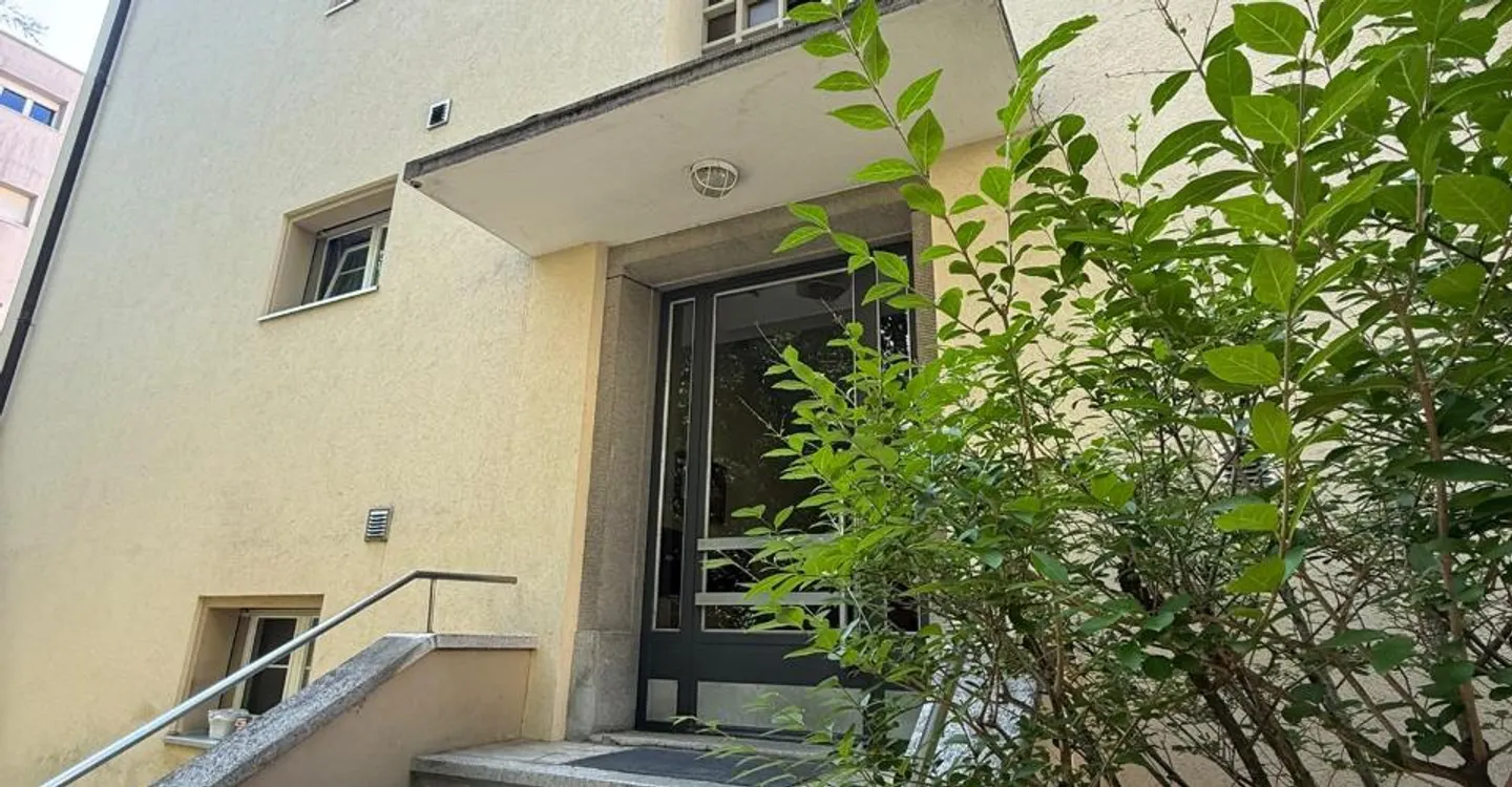 3,5-Zimmer-Wohnung im 4. Stock mit Seeblick - Foto 2 von 4