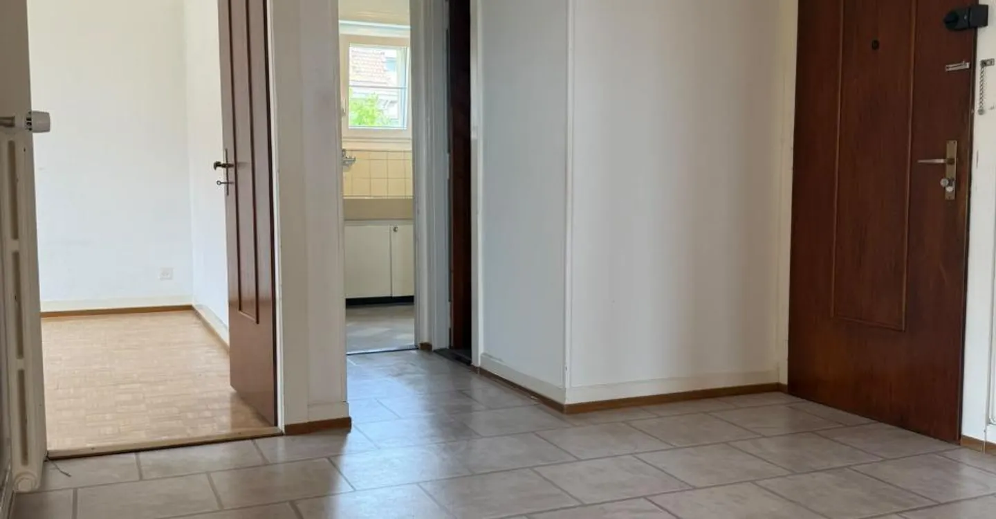 3,5-Zimmer-Wohnung im 4. Stock mit Seeblick - Foto 3 von 4