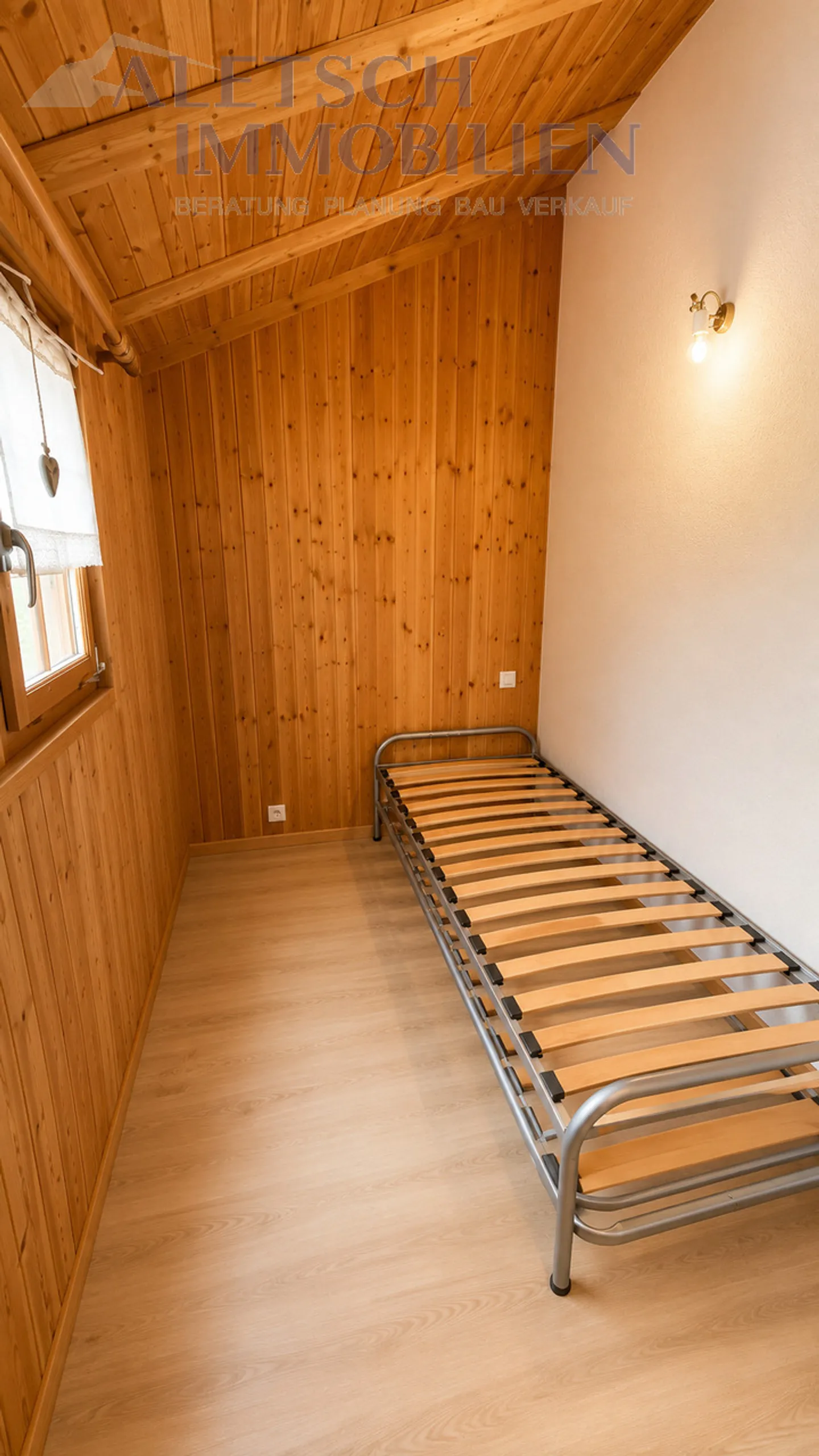 Charmantes Chalet mit Traumhaftem Blick - Foto 6 von 11