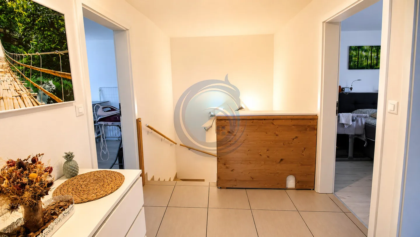BEL DUPLEX D'ANGOLO DI 4,5 LOCALI CON TERRAZZA E GIARDINO PRIVATO - Foto 8 di 11