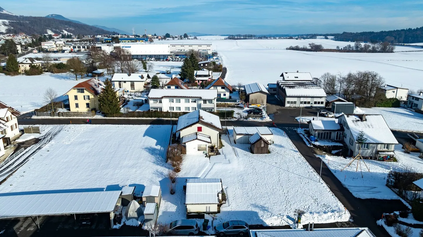 Maison individuelle avec parcelle constructible à Wiedlisbach - Photo 3 sur 15