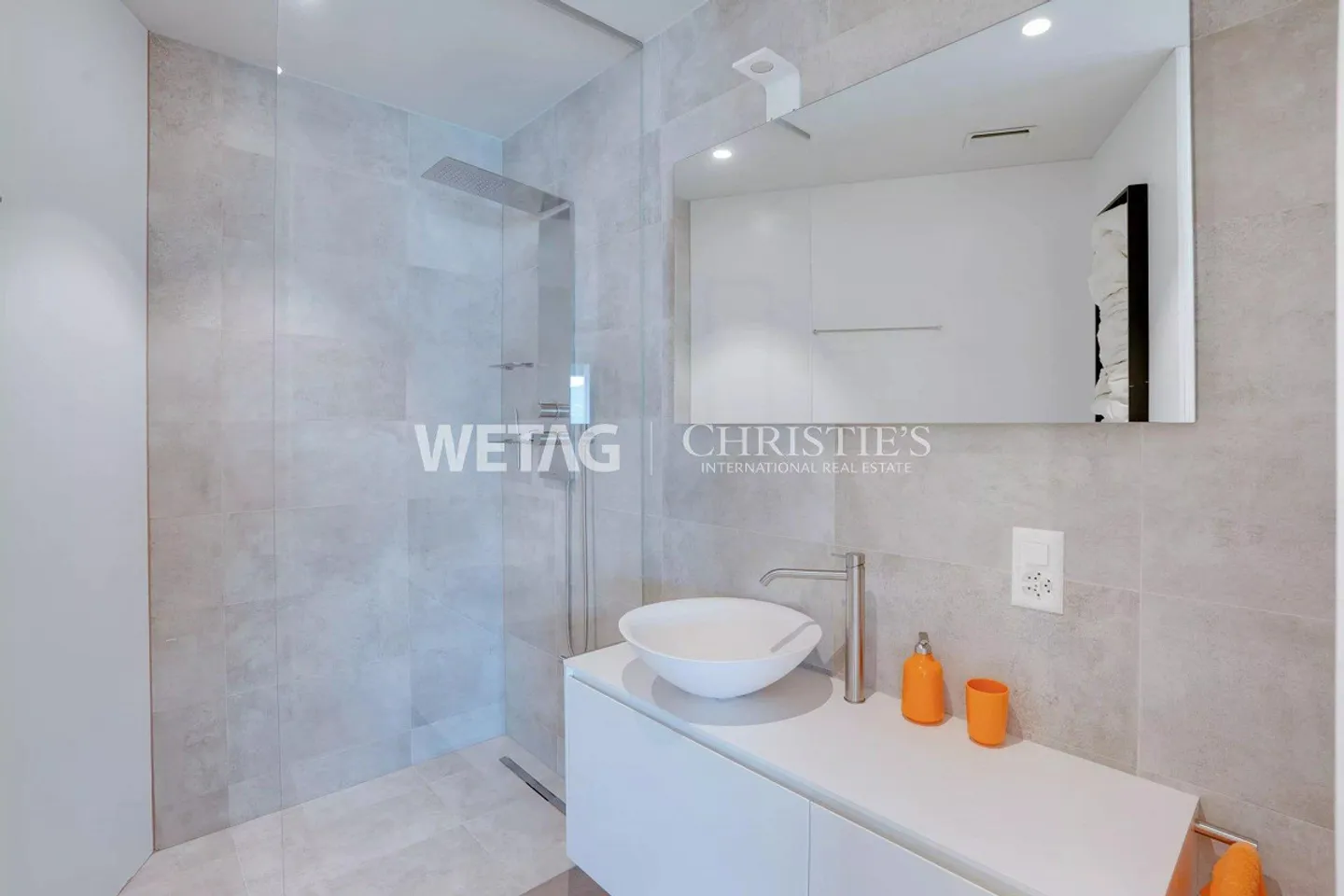 Modern penthouse apartment for sale in Lugano-Paradiso with stunning lake view, also ideal as a second home. - Photo 10 of 13