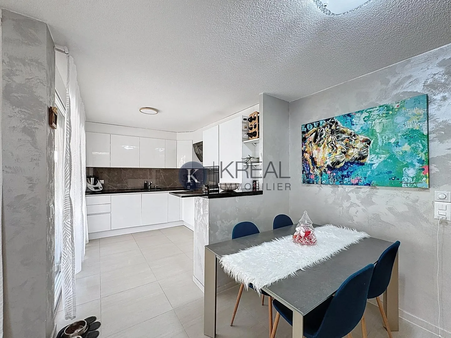 Geräumige 4.5-Zimmer-Wohnung mit eigenem Garten und Terrasse: hell und renoviert! - Foto 5 von 13