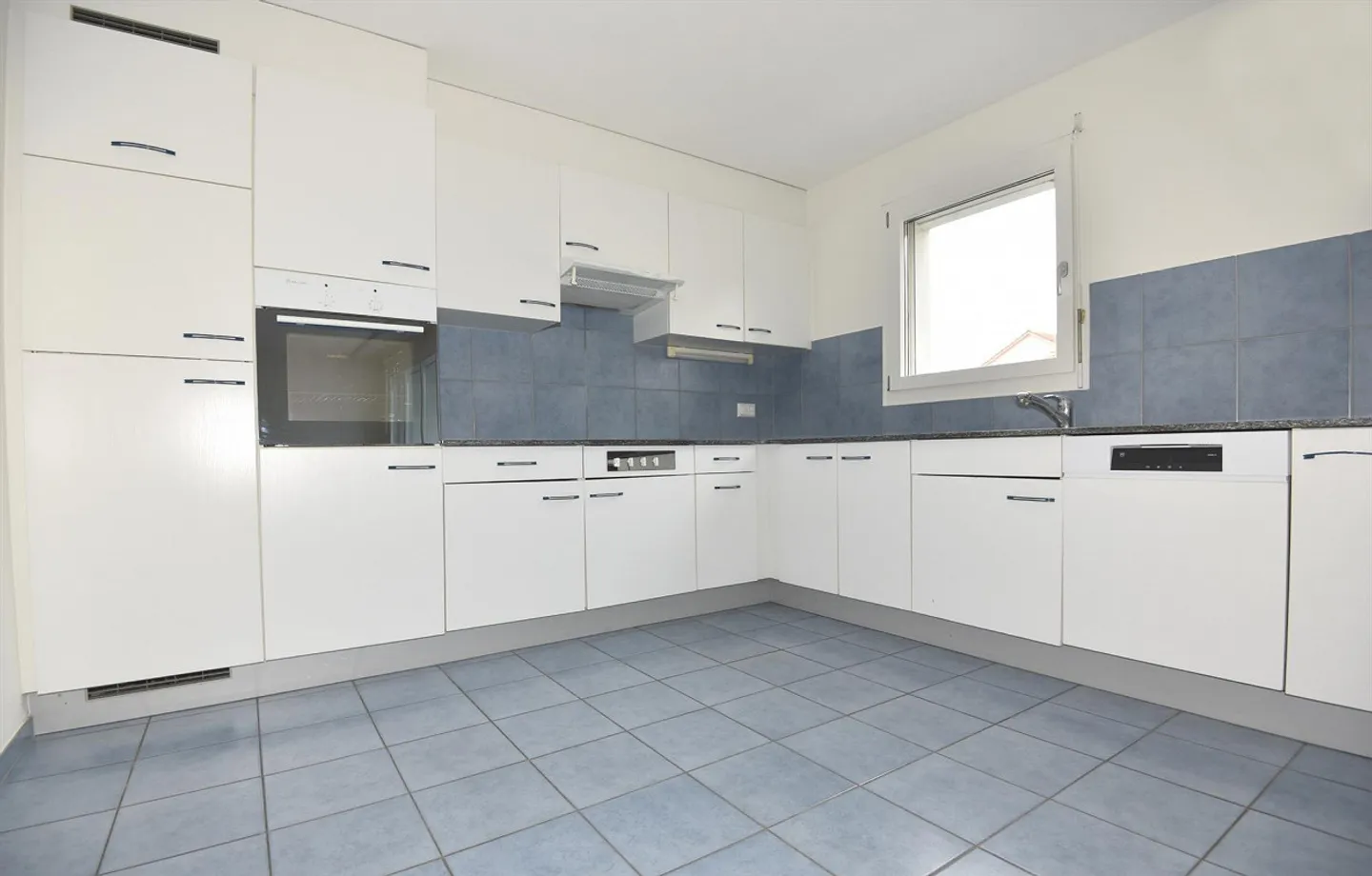 Schönes Apartment in der Nähe aller Annehmlichkeiten - Foto 2 von 10