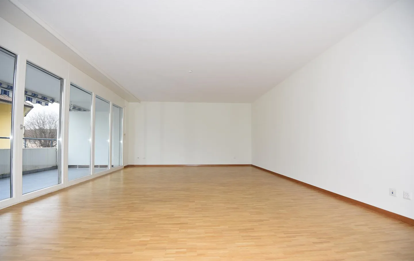 Schönes Apartment in der Nähe aller Annehmlichkeiten - Foto 3 von 10