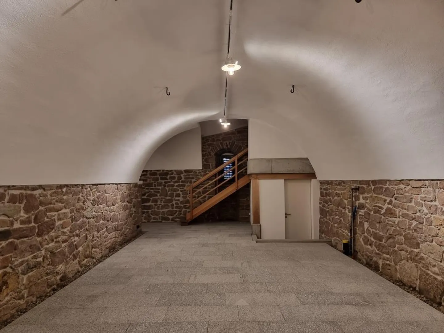Cave voûtée rénovée au cœur de Hallau - Photo 3 sur 6