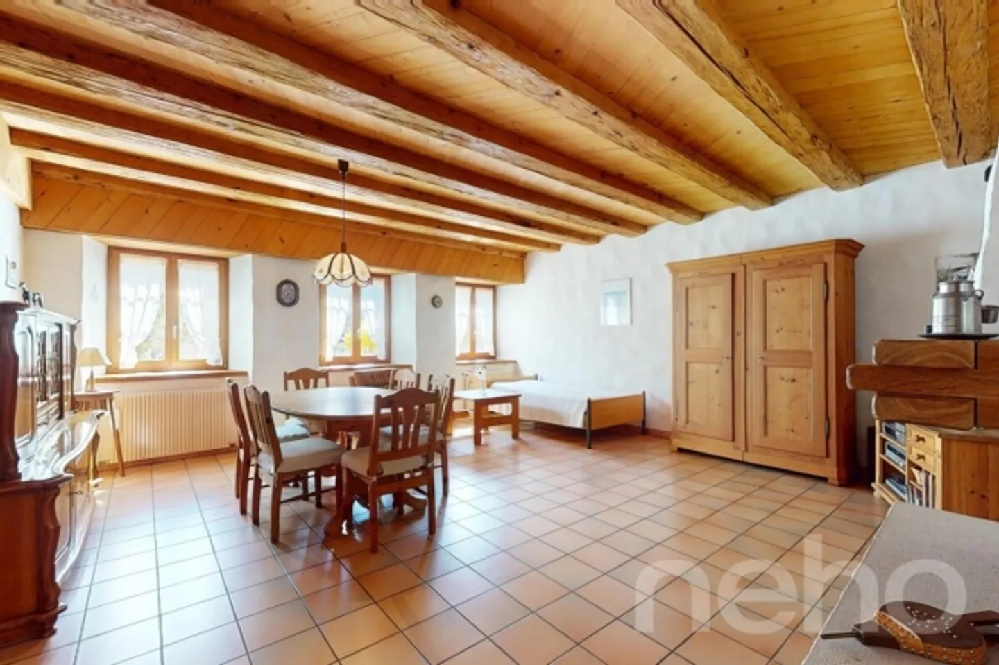 «Magnifica fattoria con fienile convertibile e terreno edificabile a Court» - Foto 4 di 13