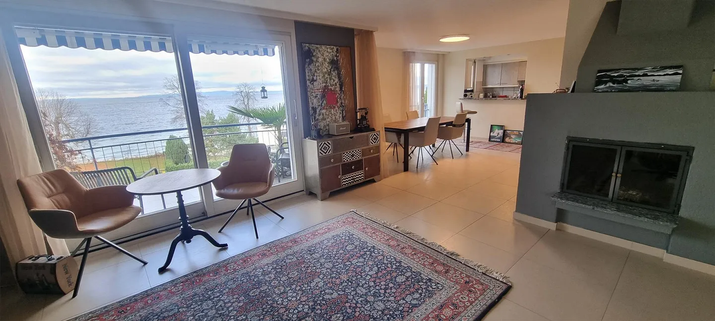 Grosse 4 1/2 Zi Wohnung mit fantastis7cher Seesicht - Foto 1 von 30