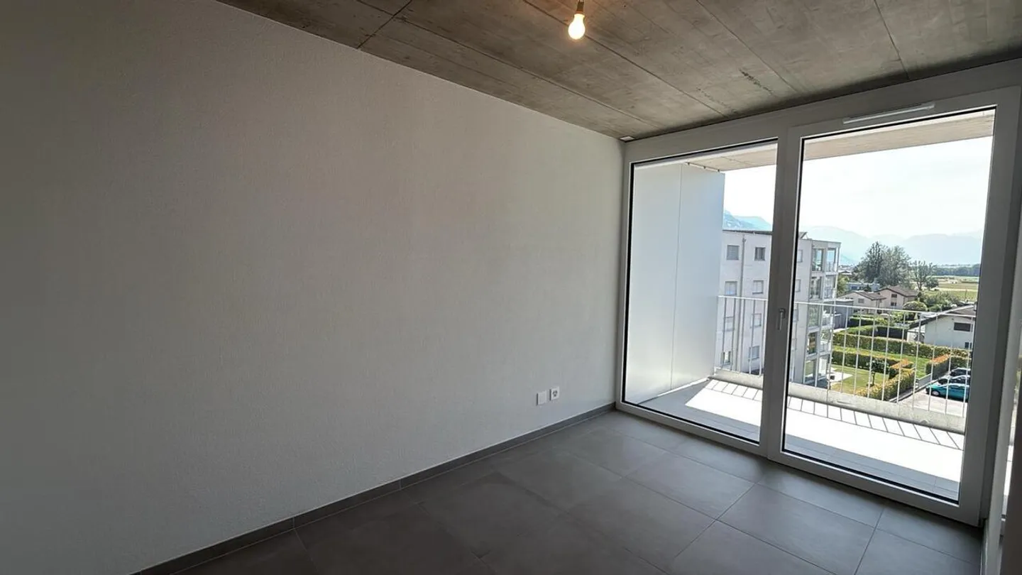 Magnificent new apartment with large balcony - Photo 5 of 13