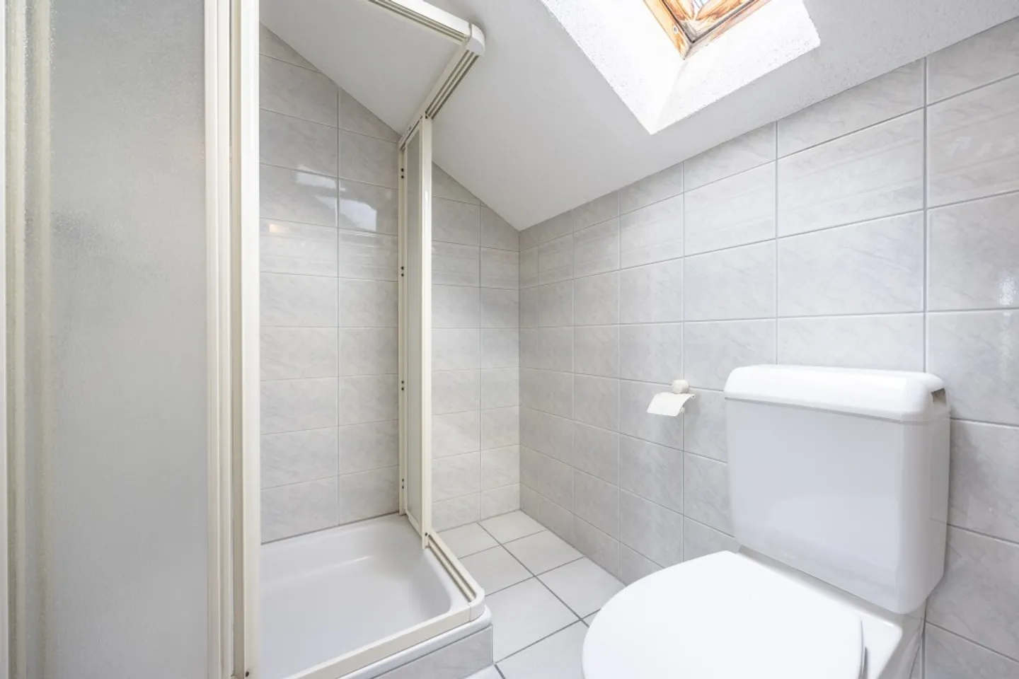 Ampio appartamento attico di 3,5 stanze - Foto 10 di 11