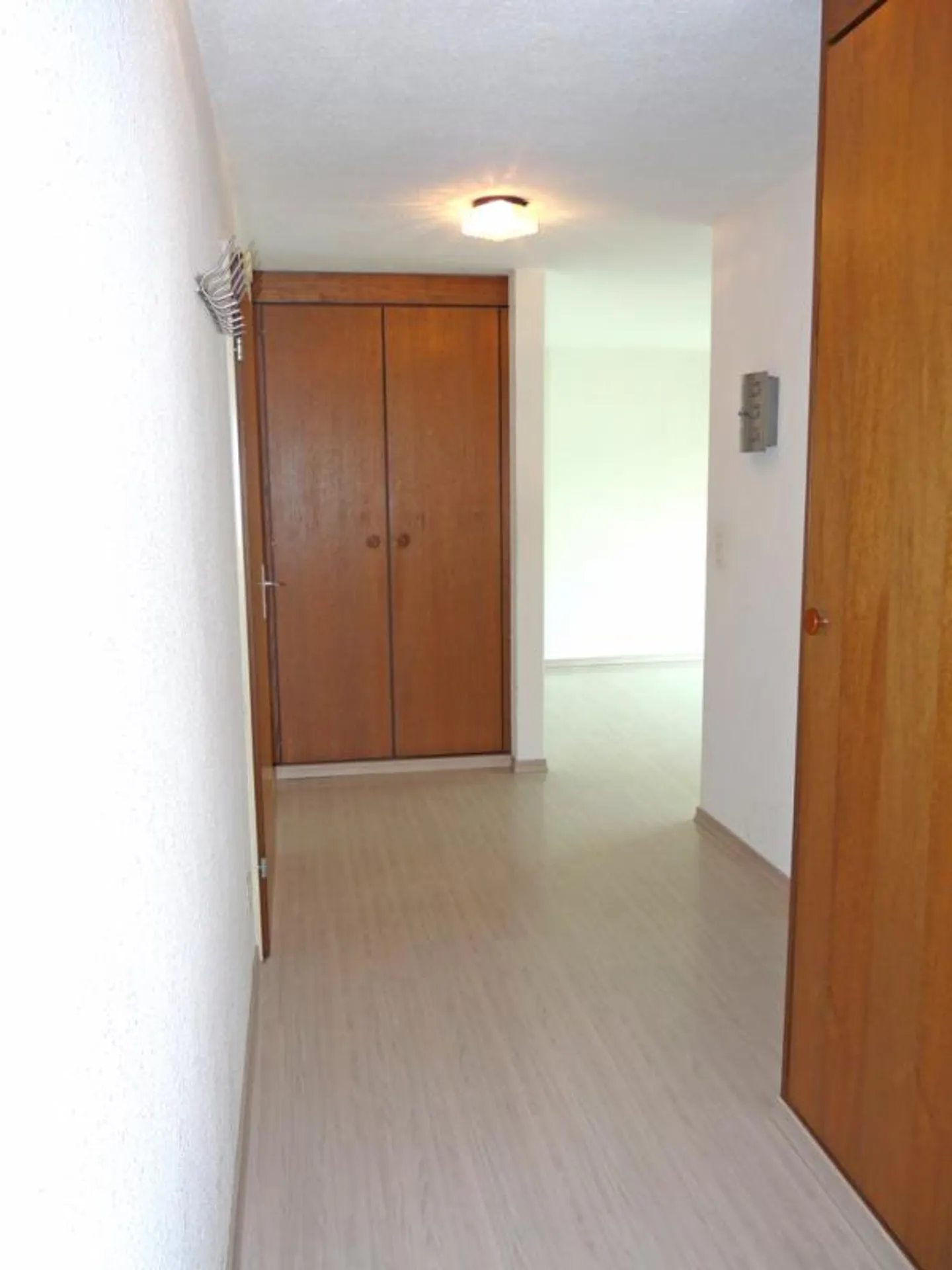 Appartement de petite taille très recherché avec espace de jardin - Photo 7 sur 9
