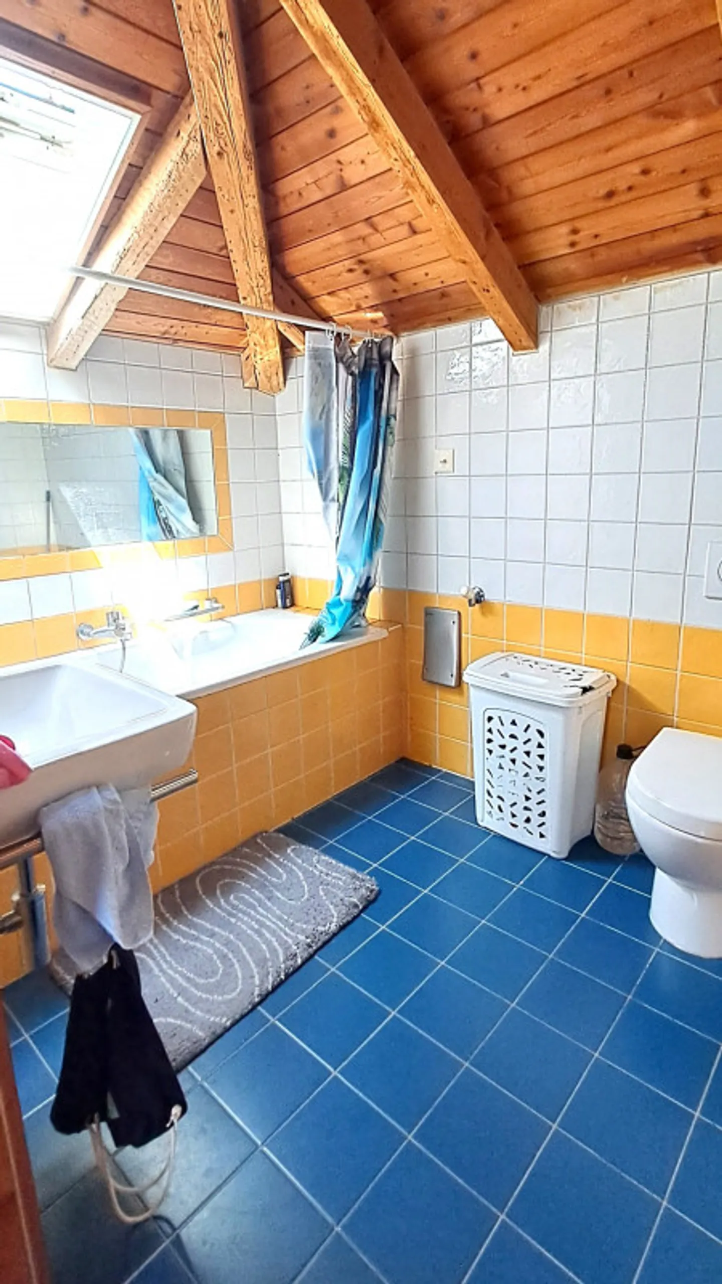 VETROZ - For rent a charming 2-room attic - Photo 3 of 4