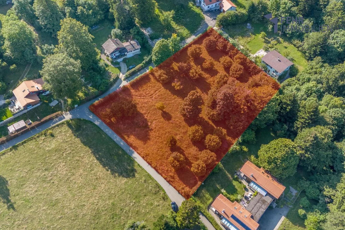 Baugrundstück - Foto 1 von 6