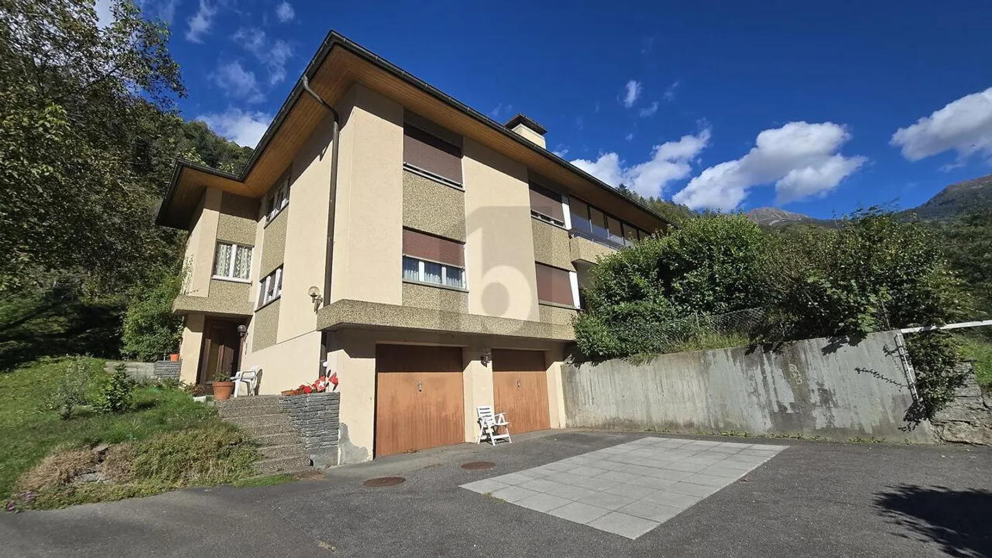 SPACIOUS AND WELCOMING IN A QUIET LOCATION - Photo 1 of 6