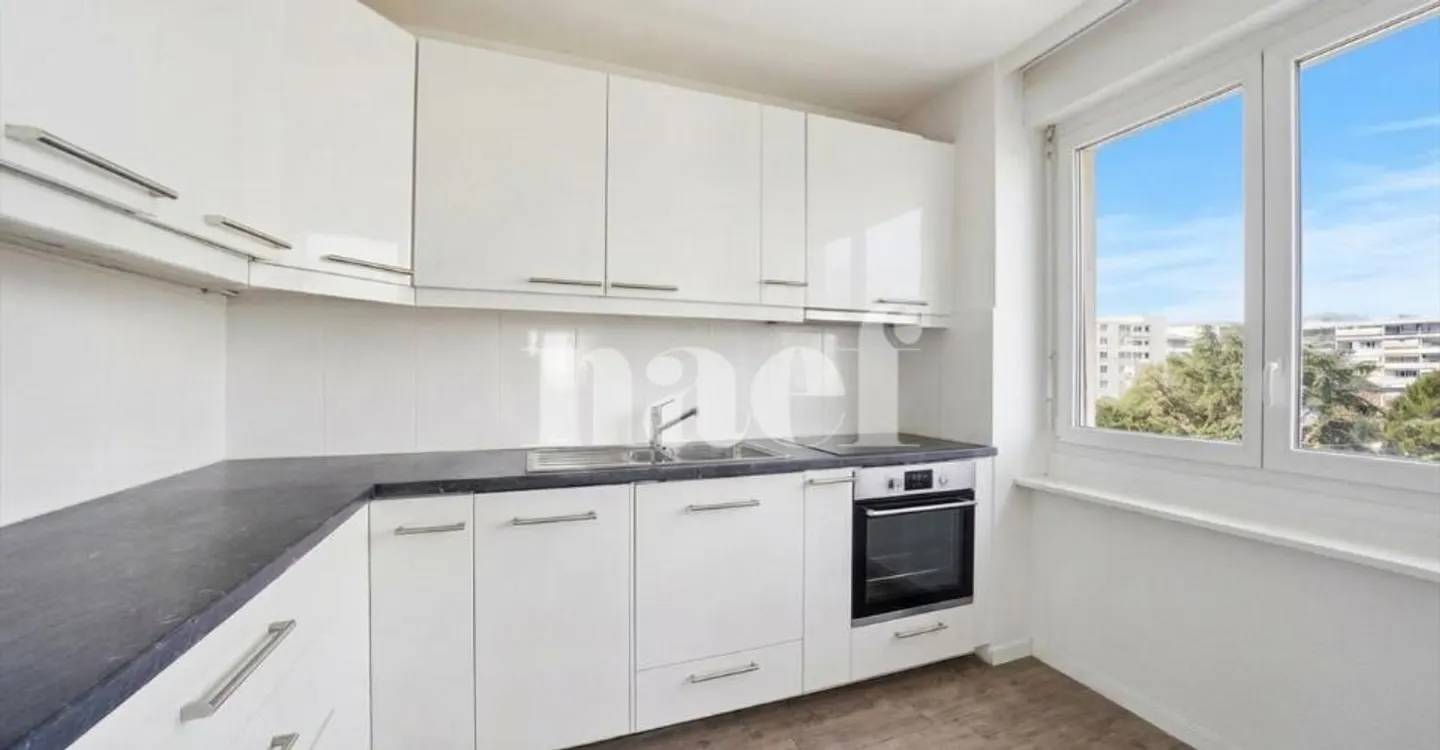 Appartement Familial Spacieux avec Balcons - Photo 4 sur 10