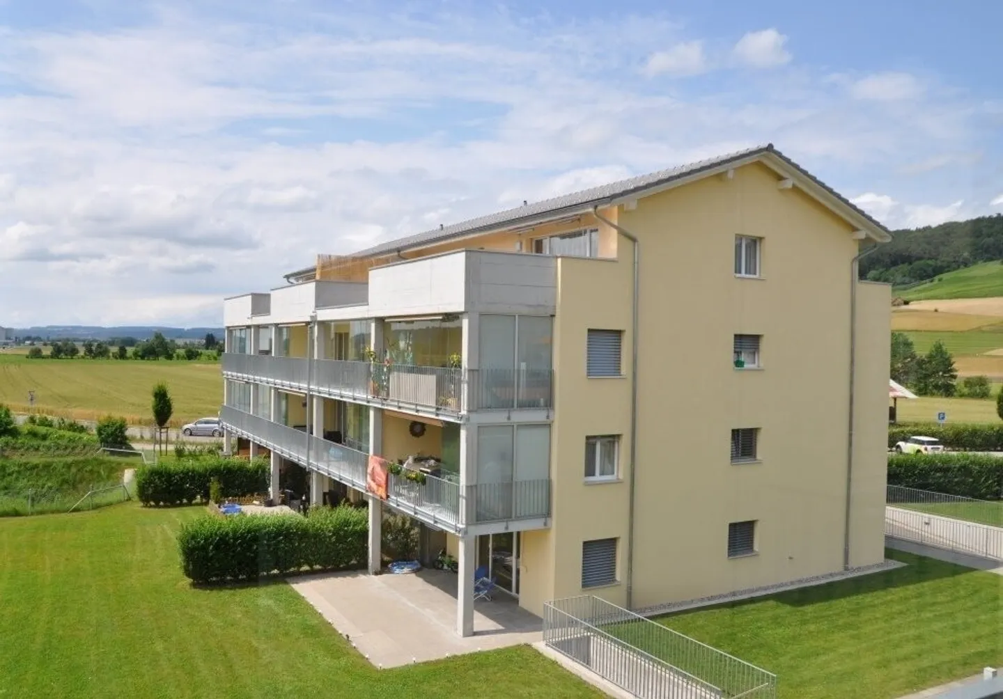 Aussenparkplatz zu Vermieten - Foto 1 von 1