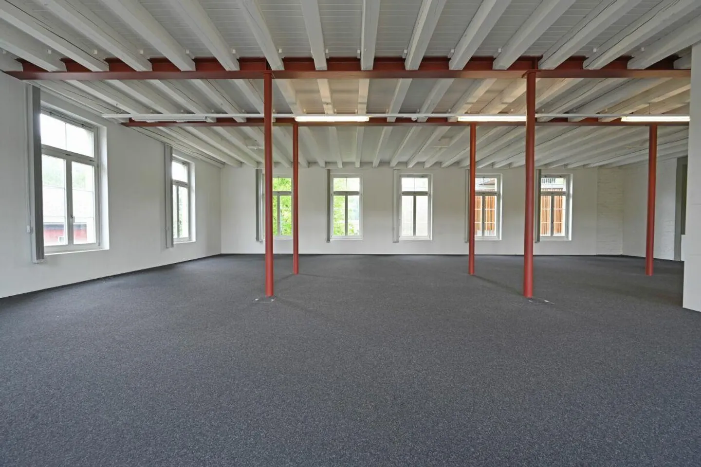 Emplacement commercial avec connexion optimale - Photo 5 sur 7
