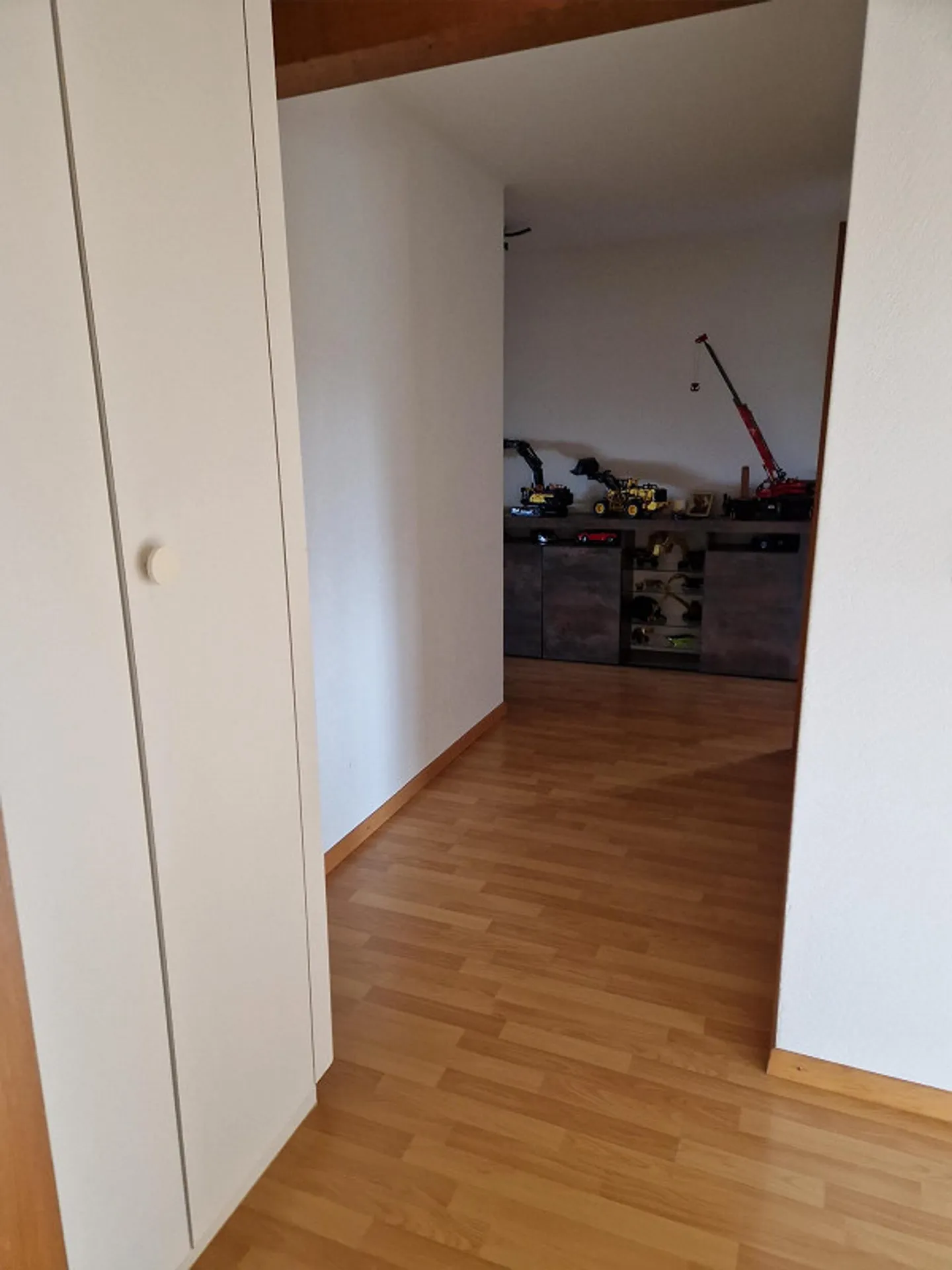 Appartamento di 4,5 stanze da affittare subito - Foto 4 di 15