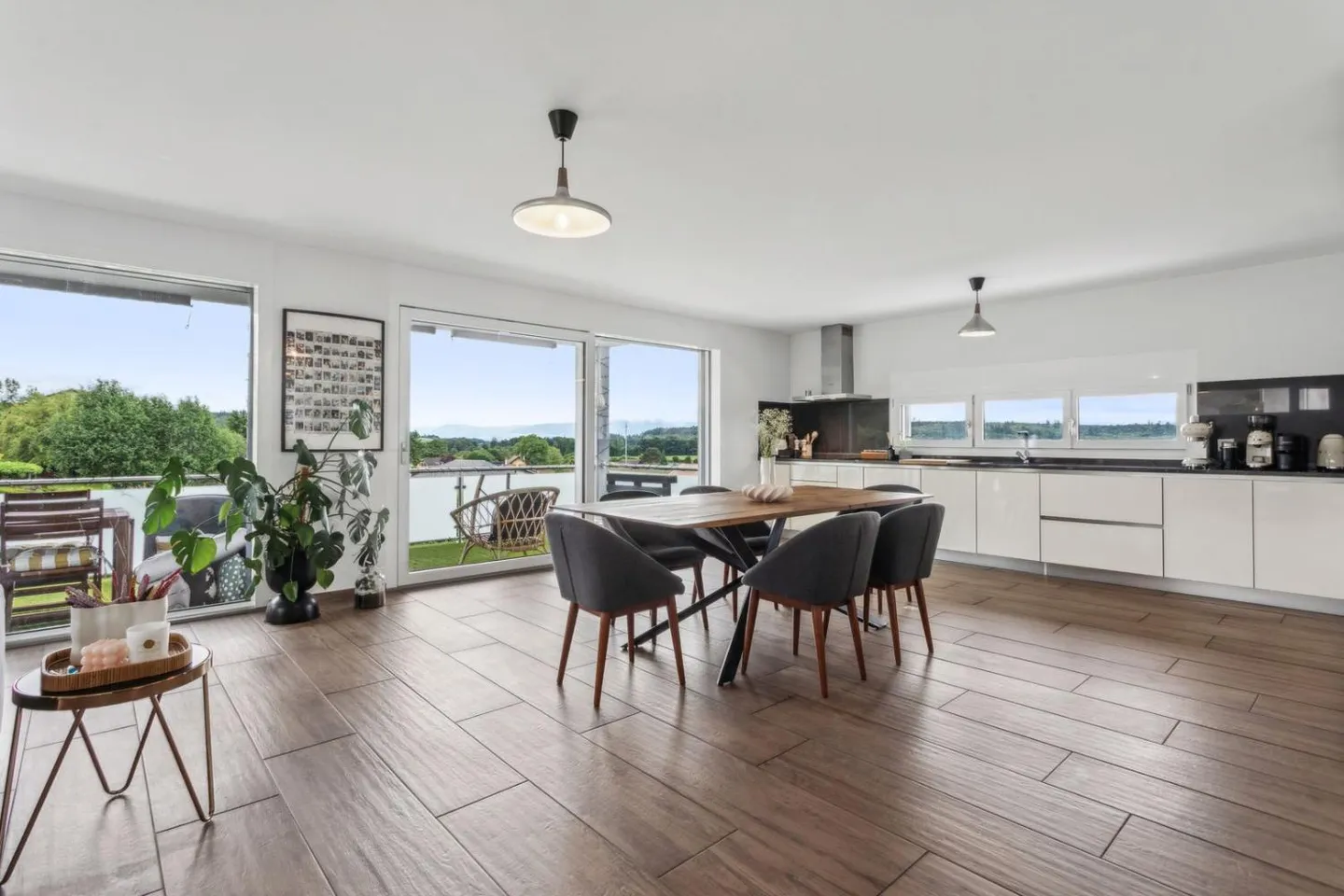 Very large modern 4.5-room apartment in Misery - Photo 7 of 13